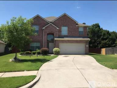 Main picture of 900 Starling Ln
