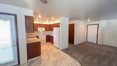 Main picture of 648 Hueners Ln