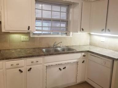 Main picture of 621 SW 71st St