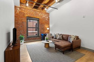 Main picture of 700 N 2nd St