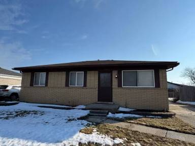Main picture of 16024 Wellington Ave