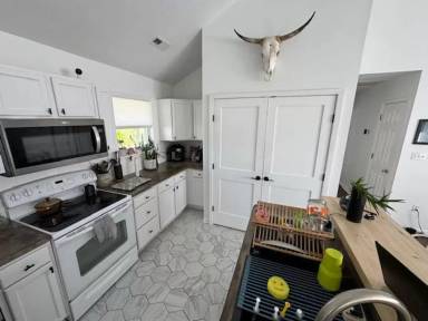 Main picture of 616 Vista Lake Dr