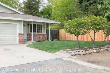 Main picture of 5507 Clark Ave