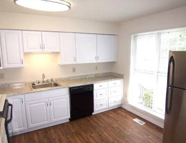 Main picture of 20 Windersal Ln