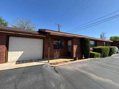 Main picture of 54 E 300 S