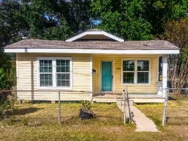 Main picture of 1602 Grady E Poullard St