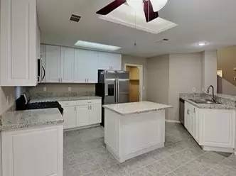 Main picture of 948 Skyforest Dr