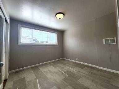 Main picture of 5140 Anza St