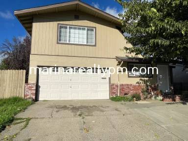 Main picture of 912 Gateway Dr