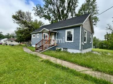 Main picture of 13328 Edison St