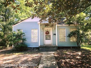 Main picture of 547 Woodbury Rd
