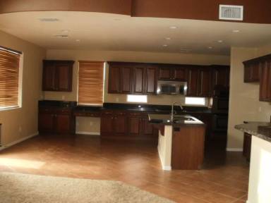 Main picture of 894 Roseberry Dr