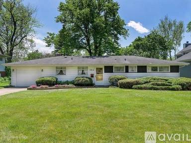 Main picture of 504 Bridle Ln