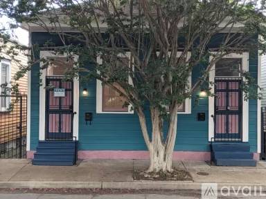 Main picture of 3413 Chartres St