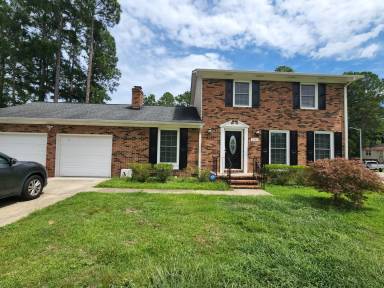 Main picture of Dorm or student type housing