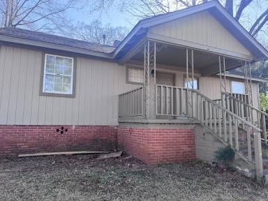 Main picture of 1742 Yarbrough St