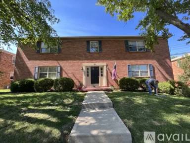 Main picture of 31 Holly Woods Dr