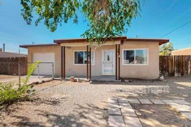 Main picture of 5932 Avenida La Barranca NW