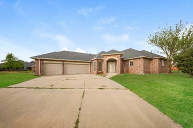 Main picture of 11601 Hackney Ln