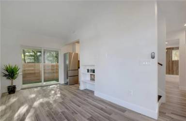Main picture of 2401 E 17th St