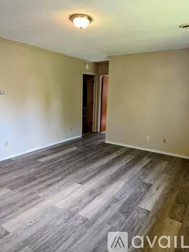 Main picture of 158 Main St