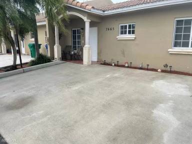 Main picture of 7665 NW 183rd Ter