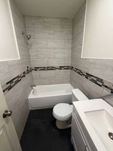 Main picture of 942 Washington St