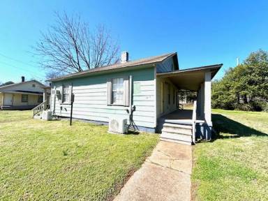 Main picture of 3608 Fairview St SW