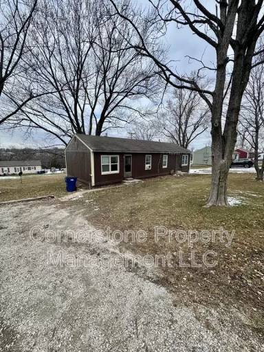 Main picture of 8310 Center Dr