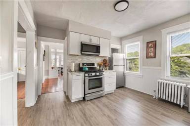Main picture of 61 Wealth Ave
