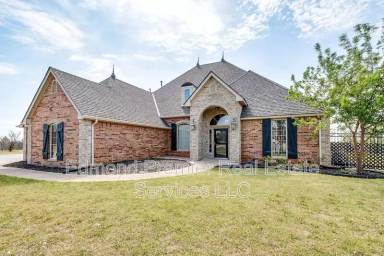 Main picture of 6400 SE 161st Ct