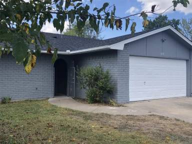 Main picture of 2413 Tudor Dr