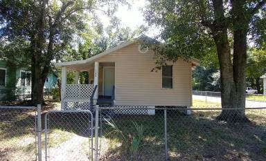 Main picture of 1202 E 14th St