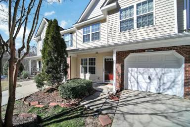 Main picture of 2672 Brackley Pl NW