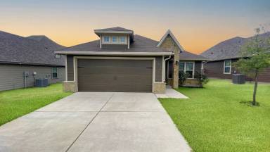Main picture of 2106 Stubbs Dr