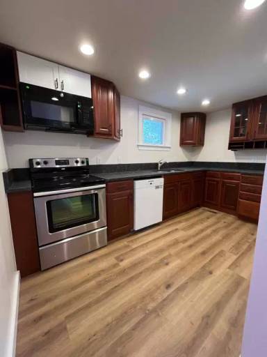 Main picture of 10150 Rogers Downstairs
