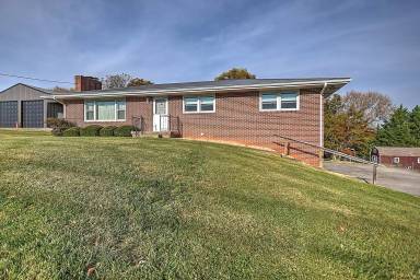 Main picture of 619 Old Stage Rd