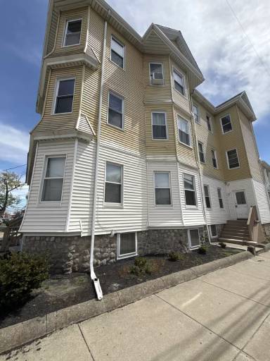 Main picture of 150 Deane St