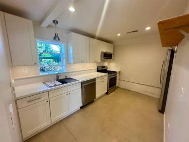 Main picture of 457 S Auburn St