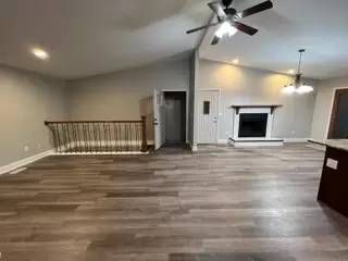 Main picture of 640 SE Boone Dr