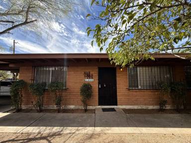 Main picture of 1655 N Van Buren Ave