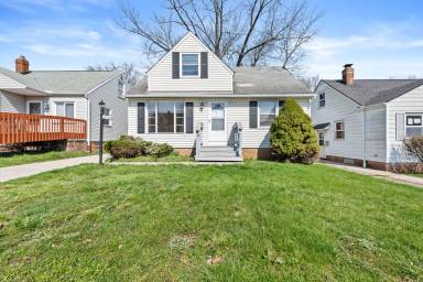 Main picture of 15709 Maplewood Ave