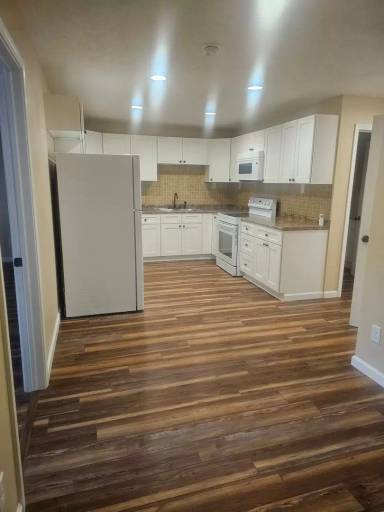 Main picture of 136 Devecchis St