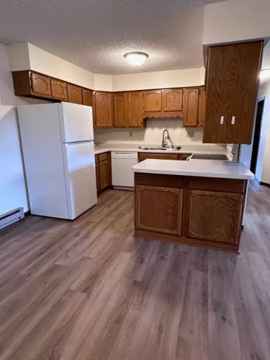 Main picture of 5125 W 7th St