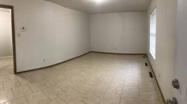 Main picture of 124 W 16th St