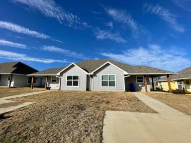 Main picture of 30 Pine Ridge Ln