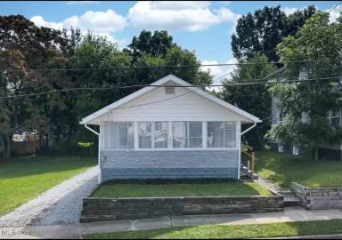 Main picture of 1067 Sawyer Ave