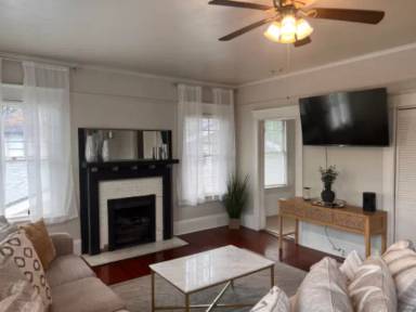 Main picture of 2533 Post St