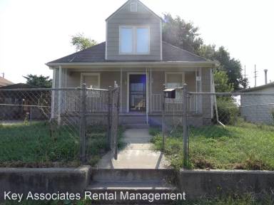 Main picture of 106 NE Chandler St