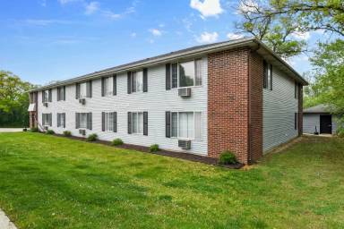 Main picture of 724 Meadow Ln